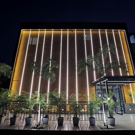Fabhotel Oasis Yellow Courtyard Bhópál Exteriér fotografie