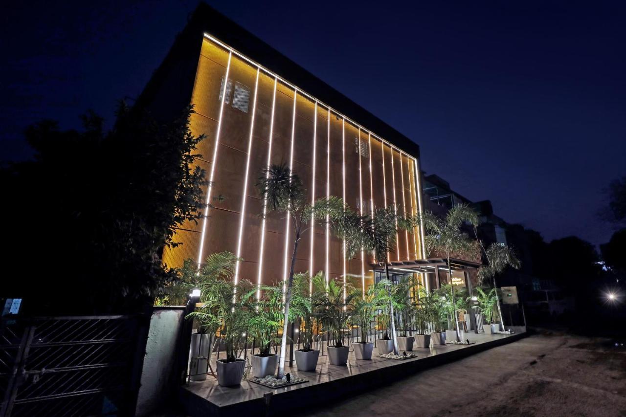 Fabhotel Oasis Yellow Courtyard Bhópál Exteriér fotografie
